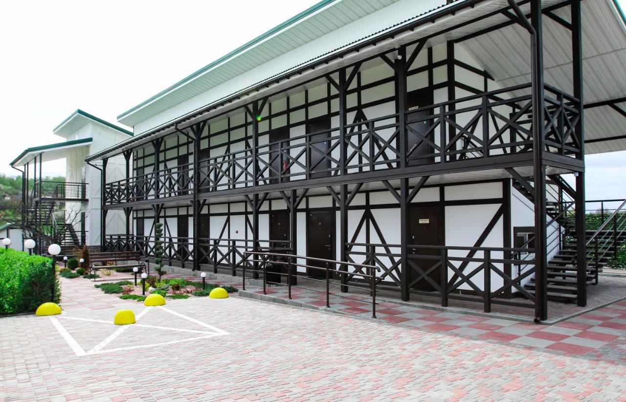 Hotel Lubenska Sloboda Olshanka 外观 照片