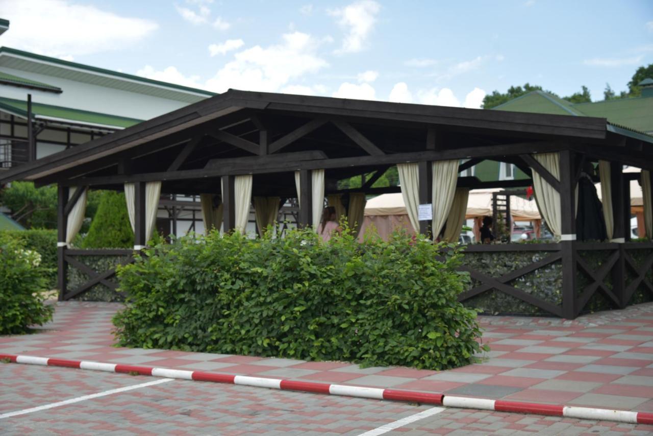 Hotel Lubenska Sloboda Olshanka 外观 照片