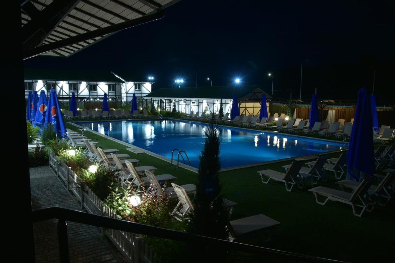 Hotel Lubenska Sloboda Olshanka 外观 照片