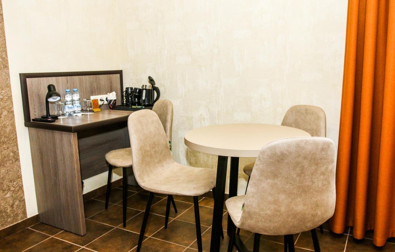 Hotel Lubenska Sloboda Olshanka 外观 照片