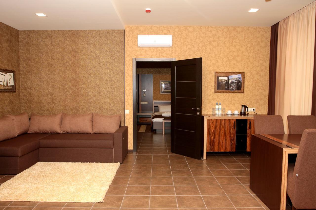 Hotel Lubenska Sloboda Olshanka 外观 照片
